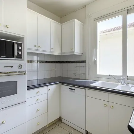 6 Personnes Vue Mer - 0505 *