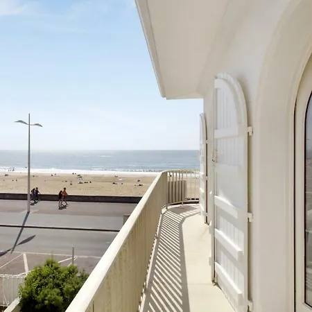 6 Personnes Vue Mer - 0505 *
